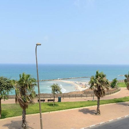 Stylish & Spacious 3 Bedroom Apartment By The Sea Netanya Exterior photo