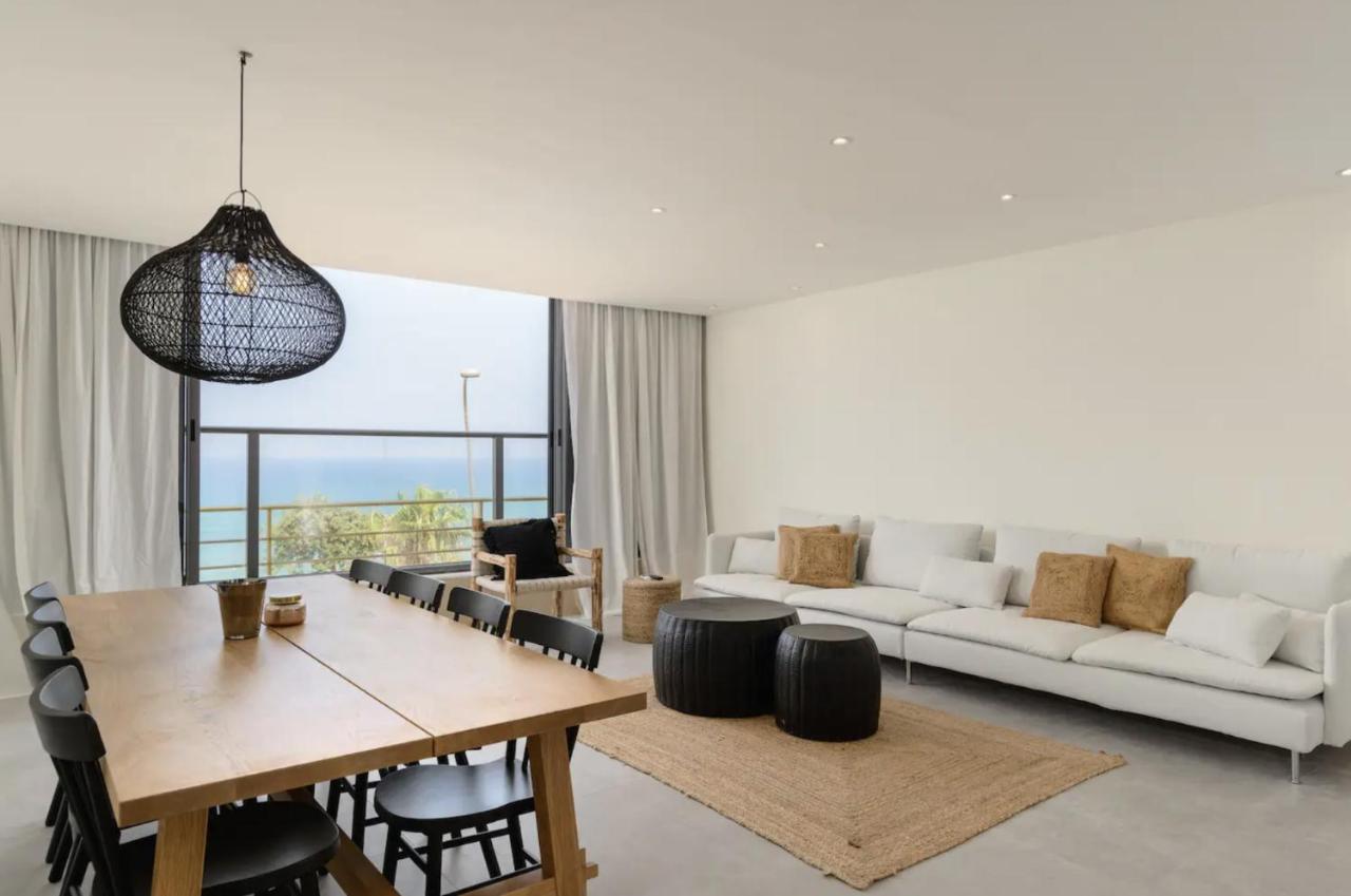 Stylish & Spacious 3 Bedroom Apartment By The Sea Netanya Exterior photo