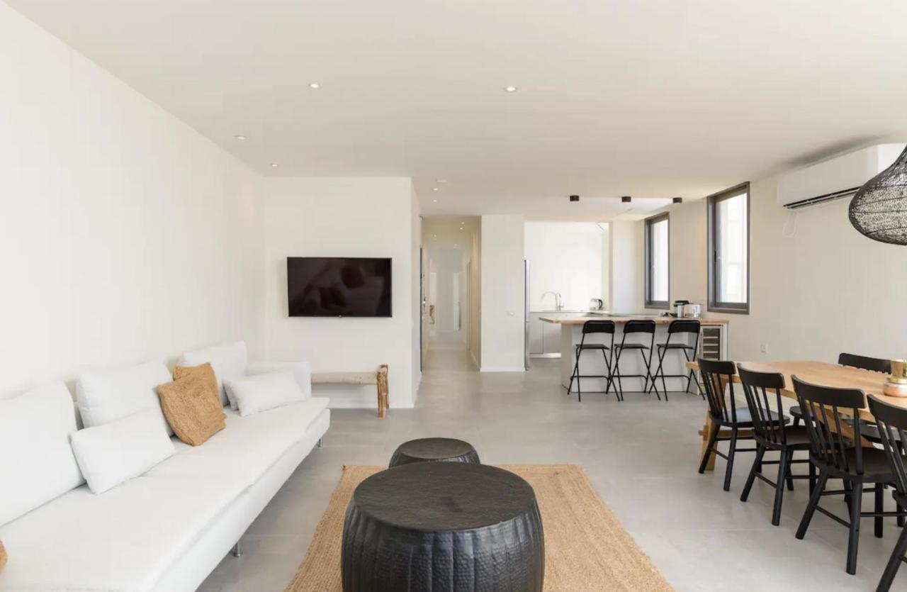 Stylish & Spacious 3 Bedroom Apartment By The Sea Netanya Exterior photo